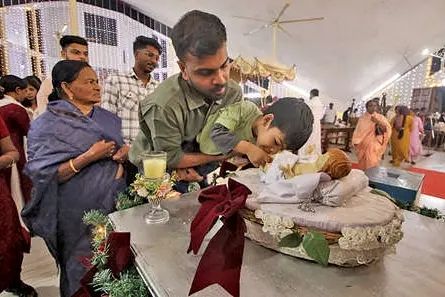 രക്ഷയുടെ സന്ദേശവുമായി ഇന്ന് ക്രിസ്‌മസ്