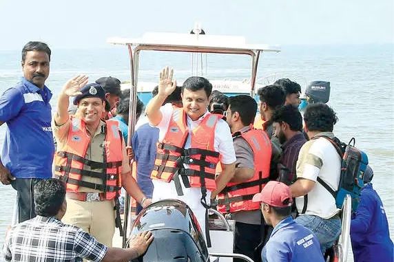 കോഴിക്കോട് ബീച്ചിൽനിന്ന് ബേപ്പൂരിലേക്ക് സ്പ‌ീഡ് ബോട്ടിൽ കുതിക്കാം