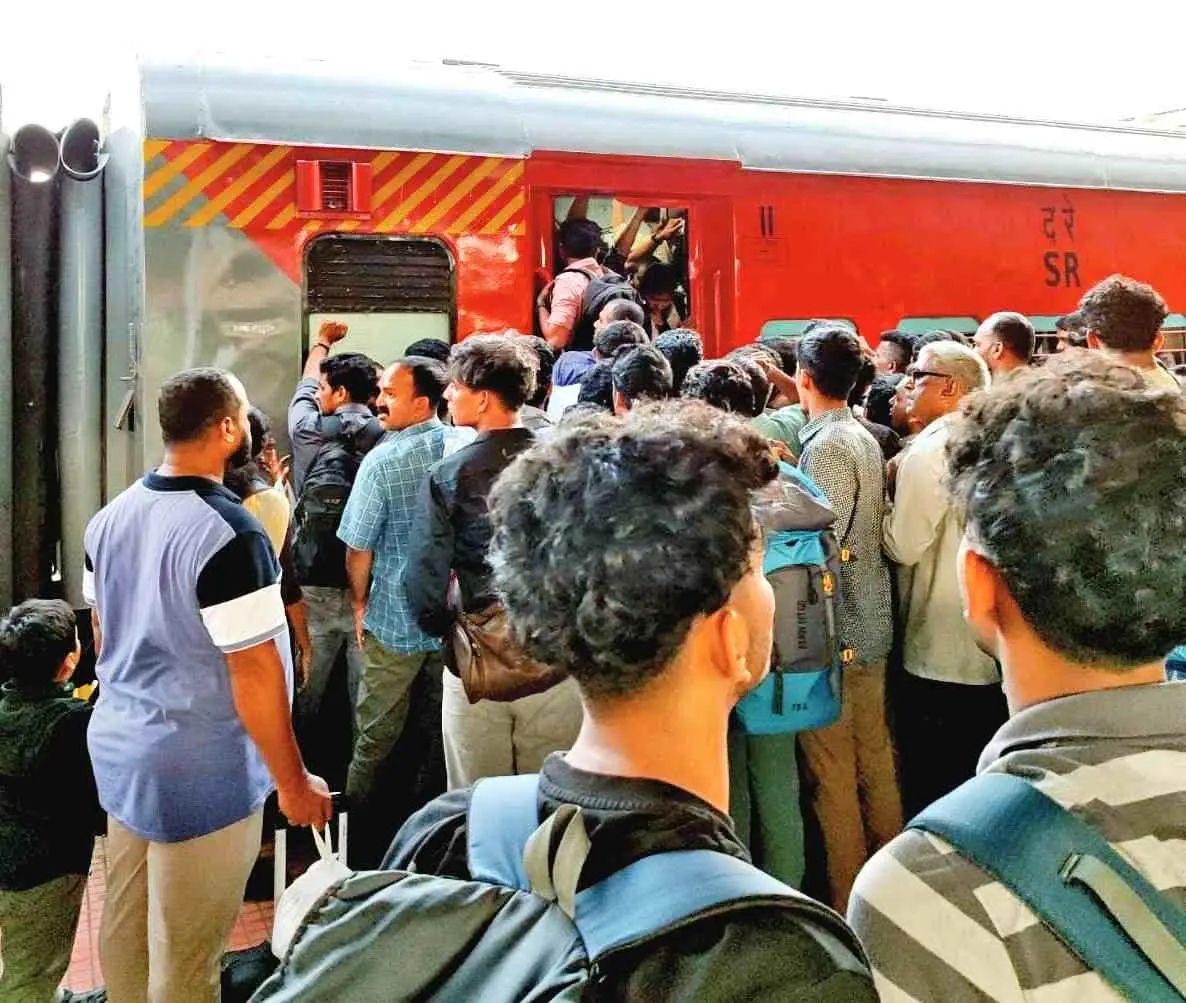 തീവണ്ടി നിരക്ക് വർധന; എക്‌സ്പ്രസിന് ചുരുങ്ങിയ നിരക്ക് 30-ൽനിന്ന് 35 ആയി, സൂപ്പർ ഫാസ്റ്റിന് 50