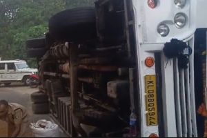 ഇടുക്കി കരിങ്കുന്നത്തിന് സമീപം ബസ് അപകടം: 12 ശബരിമല തീർത്ഥാടകർക്ക് പരുക്ക്