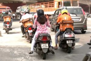 'ഭക്ഷണം കൊടുക്കാൻ അമിതവേഗത വേണ്ട'; എംവിഡി നിർദ്ദേശത്തിൽ കുരുക്കിലായി ഡെലിവറി ബോയ്സ്