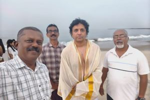 പിതാവിന്റെ അന്ത്യാഭിലാഷം നിറവേറ്റാൻ ലോക പ്രശസ്ത സംവിധായകൻമയ്യഴിയിലെത്തി :ചാലക്കര പുരുഷു