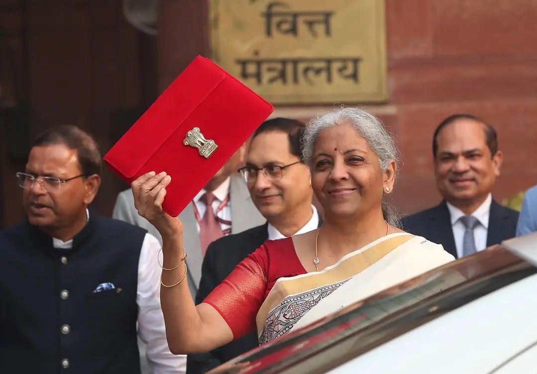കേന്ദ്ര ബജറ്റ് ഫെബ്രുവരി 1 ഞായറാഴ്ച; തുടർച്ചയായ ഒമ്പതാം ബജറ്റുമായി നിർമല സീതാരാമൻ റെക്കോർഡിലേക്ക്