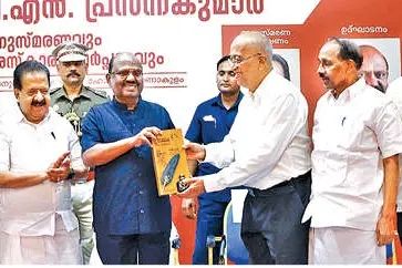 മാധ്യമങ്ങൾ സമൂഹത്തിൻ്റെ കണ്ണാടി- ഡോ. സി.വി. ആനന്ദബോസ്