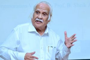 മലപ്പുറം വിഭജനവും വയനാട് സർവ്വകലാശാലയും: ഡോ. കെ.കെ.എൻ. കുറുപ്പിന്റെ ജനകീയ ദൗത്യത്തിന് ചോമ്പാലയിൽ നിന്നും സാമ്പത്തിക പിന്തുണ