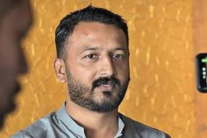 രാഹുലിനെ പൂട്ടിയത് അതിവിദഗ്ധമായി: റിസപ്ഷനിലെ ഫോണുകള്‍ പിടിച്ചെടുത്തു; മുറിയില്‍ നിന്ന് പുറത്തിറങ്ങാതെ എംഎല്‍എ