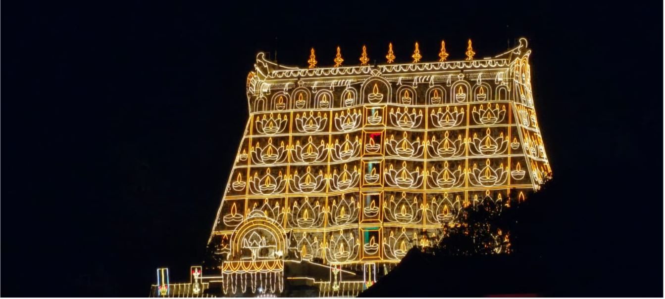 പത്മനാഭപുരിയിൽ ലക്ഷദീപപ്രഭ: മുറജപത്തിന് നാളെ ഭക്തിനിർഭരമായ സമാപനം.