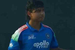 കോലിയുടെ റെക്കോര്‍ഡിന് തൊട്ടുമുന്നില്‍ വീണ് വൈഭവ്; ലോകകപ്പില്‍ ഇന്ത്യയ്ക്ക് ജയം