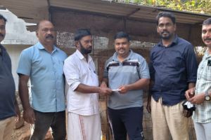 തെരുവ് നായ്ക്കൾ കോഴികളെ കൊന്നൊടുക്കി; ദുരിതത്തിലായ കുടുംബത്തിന് കൈത്താങ്ങായി ചോമ്പാലാസ് സാംസ്കാരിക വേദി