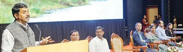 'വിദ്യാർഥികൾ നവീകരണത്തിൻറ മാർഗദർശികളാകണം'