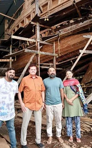 ഉരുപ്പെരുമ കാണാൻ ജപ്പാനിൽനിന്നെത്തി തോമോഹിറയും അക്കമിയോഷിദയും