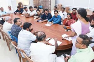 വികസനവഴികളിലേക്ക് വെളിച്ചമായി നിലമ്പൂരിൽ 'നാട്ടുസഭ'