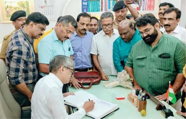 കാലിക്കറ്റിൽ വിസിയായി ഡോ. പി. രവീന്ദ്രൻ ചുമതലയേറ്റു