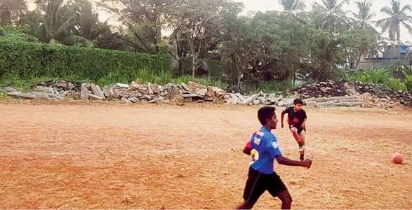 വടകര നാരായണനഗരം മൈതാനത്ത് അവശിഷ്ടങ്ങളുടെ കൂമ്പാരം