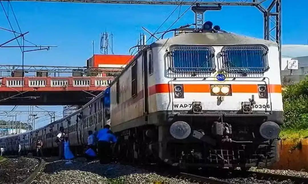 ട്രെയിൻ വൈകി, പരീക്ഷ എഴുതാനായില്ല; വിദ്യാർഥിനിക്ക് റെയിൽവേ 9.10 ലക്ഷം രൂപ നഷ്ടപരിഹാരം നൽകാൻ ഉത്തരവ്