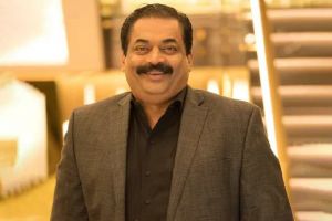 കോണ്‍ഫിഡന്റ് ഗ്രൂപ്പ് ഉടമ സി ജെ റോയ് ജീവനൊടുക്കി