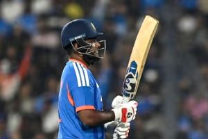 സഞ്ജുവിന്റെ ലോകകപ്പ് സ്വപ്‌നം അവസാനിച്ചോ? എന്തുകൊണ്ട് ഇഷാന്‍ വിക്കറ്റ് കീപ്പറായി; വ്യക്തത നല്‍കി സൂര്യ