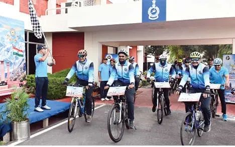 വ്യോമസേനയുടെ കെ-2-കെ സൈക്കിൾ യാത്ര തുടങ്ങി