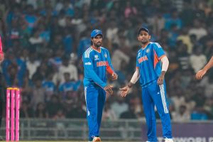 ചാമ്പ്യന്മാരുടെ 'വലിയ സിഗ്നല്‍'; സന്നാഹ മത്സരത്തില്‍ ദക്ഷിണാഫ്രിക്കയെ തകര്‍ത്ത് ഇന്ത്യ