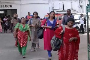 സര്‍ക്കാര്‍ ജീവനക്കാരുടെ പ്രവര്‍ത്തി ദിനങ്ങള്‍ ആഴ്ചയില്‍ അഞ്ചാക്കുമോ; തീരുമാനം ഇന്ന്