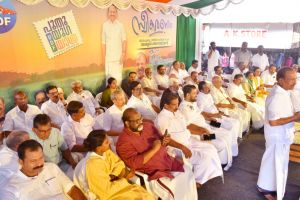 പറ്റാവുന്നിടത്തൊക്കെ വര്‍ഗ്ഗീയവിഭജനം ഉണ്ടാക്കുവാന്‍ സി. പി. എം ശ്രമിക്കുന്നു : പി. കെ കുഞ്ഞാലിക്കുട്ടി