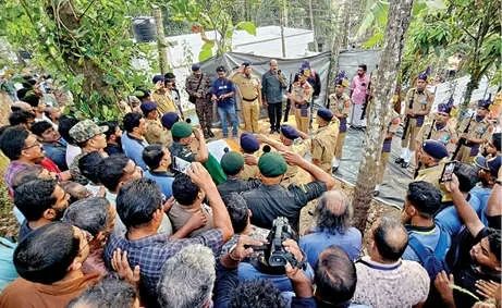 അകാലത്തിൽ പൊലിഞ്ഞ സൈനികന് നാടിന്റെ യാത്രാമൊഴി