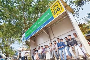 32 ബസുകൾ പണിമുടക്കി