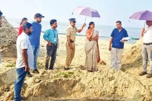 അസി. കളക്ടറുടെ നേതൃത്വത്തിൽ പരിശോധന