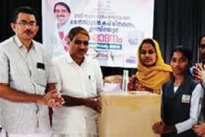 പരിസ്ഥിതിസൗഹൃദ ആർത്തവശുചിത്വ ഉപാധികളുടെ വിതരണം ഉദ്ഘാടനംചെയ