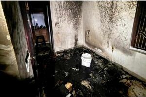 വടകരയിൽ വീട് കത്തിനശിച്ചു: സർട്ടിഫിക്കറ്റുകളും രേഖകളും ഉൾപ്പെടെ കത്തിച്ചാമ്പലായി; ലക്ഷങ്ങളുടെ നഷ്ടം