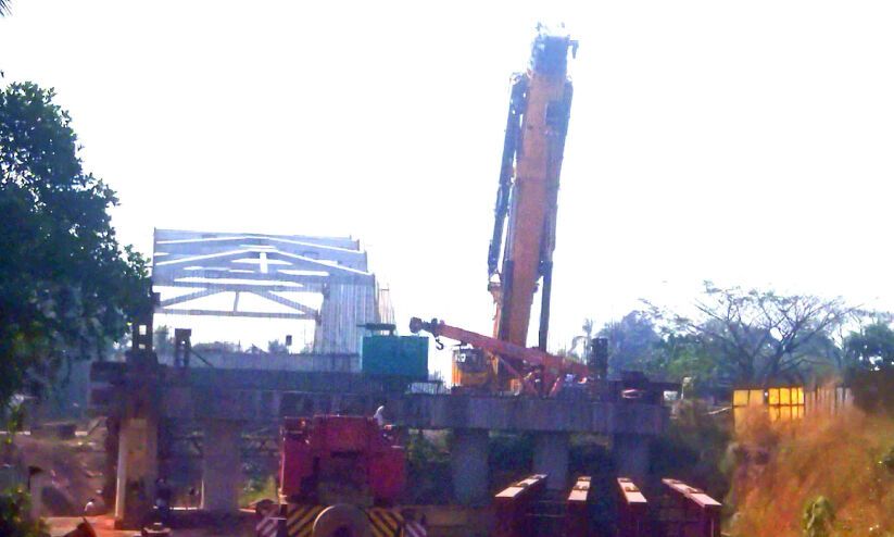 ചോറോട് റെയിൽവേ മേൽപാലം സ്ഥാപിക്കാൻ റെയിൽവേയുടെ പച്ചക്കൊടി: ദേശീയപാതയിലെ തടസ്സങ്ങൾ നീങ്ങുന്നു