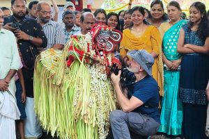 തെയ്യങ്ങളെ അറിയാൻ കടലുകൾ കടന്ന് അവരെത്തി..