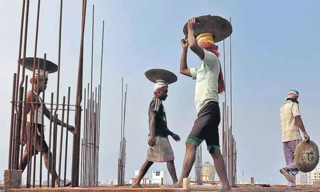 വേനൽ ചൂട് കടുക്കുന്നു; തൊഴിലാളികൾക്ക് പുതിയ സമയക്രമം പ്രഖ്യാപിച്ച് തൊഴിൽ വകുപ്പ്