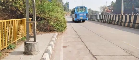 ദേശീയപാത വികസനം: വടകരയിൽ നടപ്പാതകൾ ഇല്ലാതാകുന്നു; കാൽനടയാത്രക്കാർ ആശങ്കയിൽ.