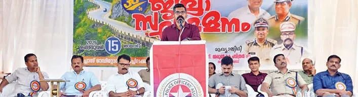 സ്റ്റേഷനിലെത്തുന്നവർക്ക് നീതി ഉറപ്പാക്കാൻ പോലീസ് ഉദ്യോഗസ്ഥർ പ്രതിജ്ഞാബദ്ധരാണ് -ജില്ലാ പോലീസ് മേധാവി