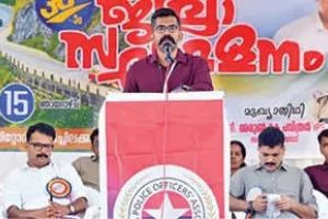 സ്റ്റേഷനിലെത്തുന്നവർക്ക് നീതി ഉറപ്പാക്കാൻ പോലീസ് ഉദ്യോഗസ്ഥർ പ്രതിജ്ഞാബദ്ധരാണ് -ജില്ലാ പോലീസ് മേധാവി