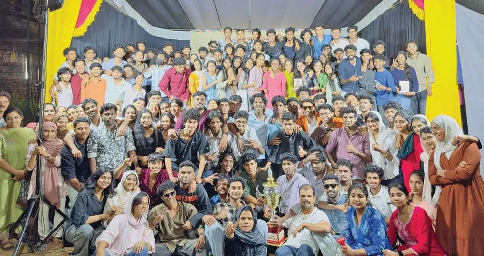 കലാകിരീടം ബത്തേരി സെയ്ൻ്റ് മേരീസ് കോളേജിന്, രണ്ടാംസ്ഥാനം മുട്ടിൽ ഡബ്ല്യു.എം.ഒ.യ്ക്ക്