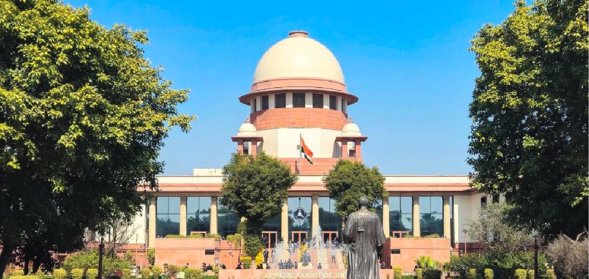 ശബരിമല സ്ത്രീപ്രവേശനം: പുനഃപരിശോധനാ ഹർജികൾ സുപ്രീംകോടതി ഇന്ന് പരിഗണിക്കും.