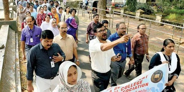 അനിശ്ചിതകാല ഒ.പി. ബഹിഷ്‌കരണം തുടങ്ങി