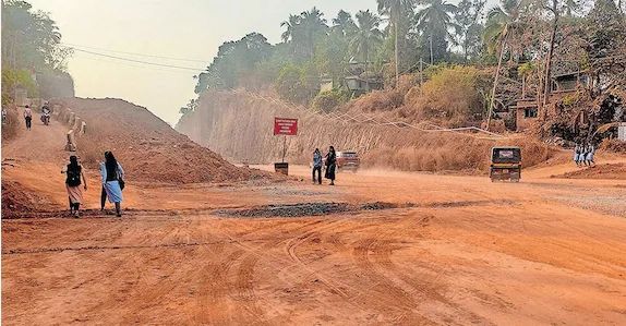 ദേശീയപാത അധികൃതർ വാക്കു പാലിച്ചില്ല; കുന്ന്യോറമലയിൽ ഫൂട്ട് ഓവർ ബ്രിജ് ഇല്ല: പരാതിയുമായി നാട്ടുകാർ