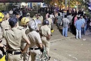 ബി സോൺ കലോത്സവത്തിലെ സംഘർഷം; കണ്ടാലറിയാവുന്ന 30 പേർക്കെതിരേ കേസെടുത്തു