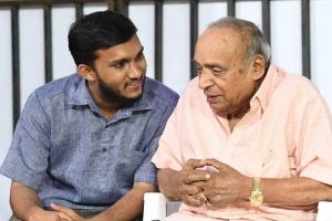 ഗാന്ധി ക്ലബ് ഉദ്ഘാടനം ചെയ്ത സോഷ്യലിസ്റ്റ്: എം പി വീരേന്ദ്രകുമാറിനെ ഓർക്കുന്നു