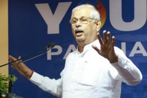 സർവകലാശാലകളിൽ വിദ്യാർഥി രാഷ്ട്രീയം നിയന്ത്രിക്കണമെന്ന് ഗവർണർ