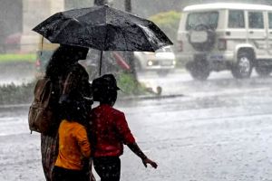 സംസ്ഥാനത്ത് മഴ തുടരും; ഇന്ന് മൂന്ന് ജില്ലകളിൽ യെല്ലോ അലർട്ട്