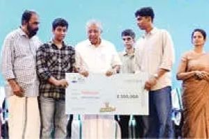 ചീഫ് മിനിസ്റ്റേഴ്സ് മെഗാ ക്വിസ്: വിജയികളെ അനുമോദിച്ചു