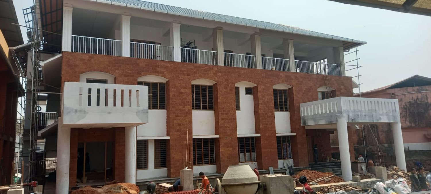 വടകര കുടുംബകോടതി പുതിയ മന്ദിരം ഉദ്ഘാടനം  മാർച്ച് ഒന്നിന് വൈകിട്ട് 4 മണിക്ക് ബഹു: മുഖ്യമന്ത്രി ശ്രീ പിണറായി വിജയൻ നിർവ്വഹിക്കും