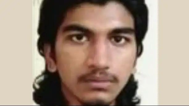 ബൈക്കിന്റെ നമ്പറും ചേസിസ് നമ്പറും വ്യാജം; കോഴിക്കോട് 19-കാരൻ പോലീസ് പിടിയിൽ