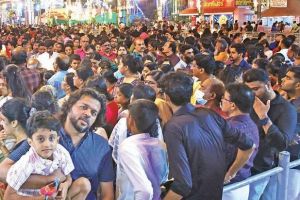 ആറ്റുകാലിൽ തിരക്കേറി അമ്മയെ കാണാൻ