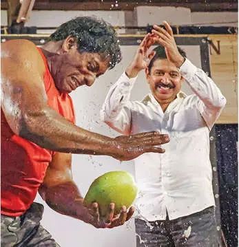 മുതുകാടിന്റെ ചലഞ്ച് യുവർ ലിമിറ്റ്സ് അരങ്ങേറി