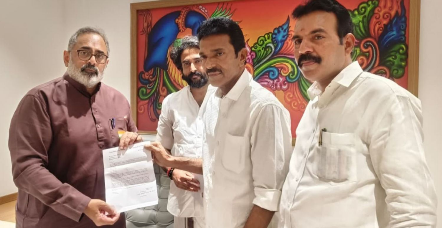 മുക്കാളിയിൽ ട്രെയിൻ സ്റ്റോപ്പുകൾ പുനസ്ഥാപിക്കണം: ബി.ജെ.പി നേതൃത്വം രാജീവ് ചന്ദ്രശേഖറിന് നിവേദനം നൽകി